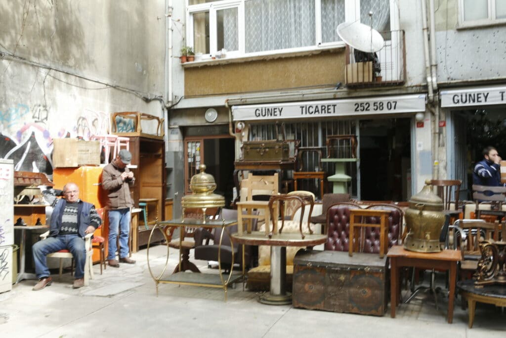 Antique-dealers-Çurkurcuma