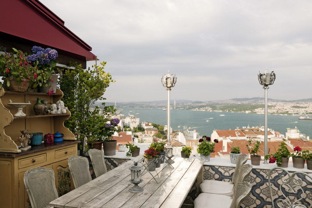 5.kat-view-rooftop-cihangir