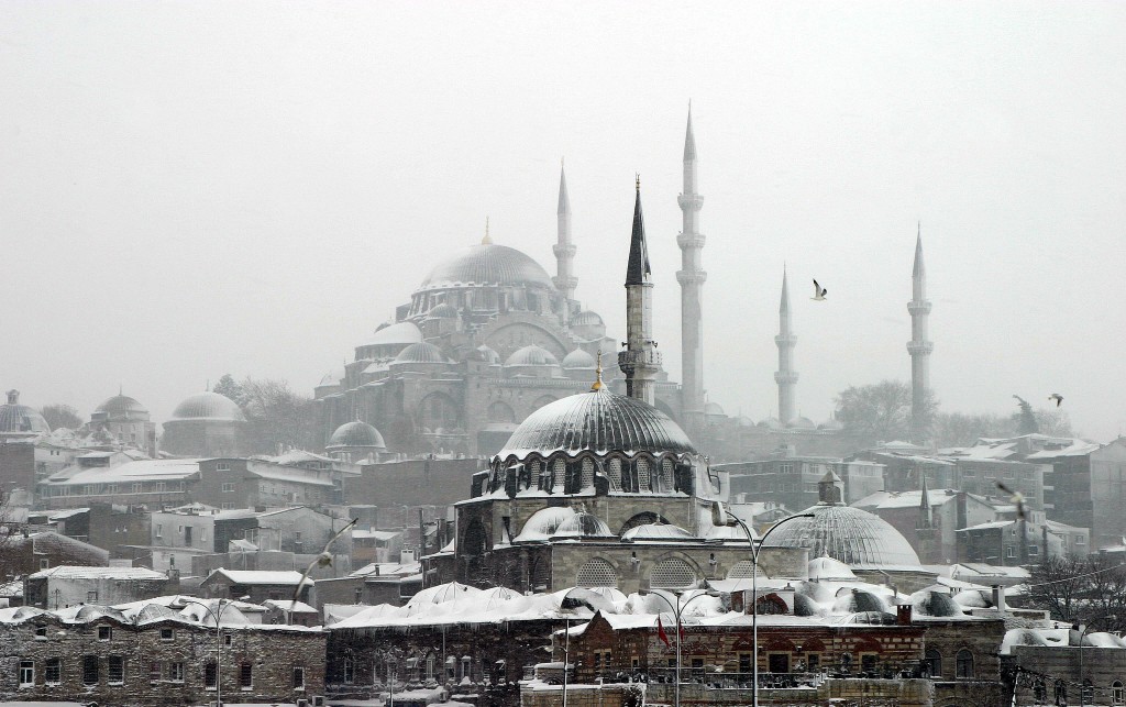 Mosquées istanbul sous la neige