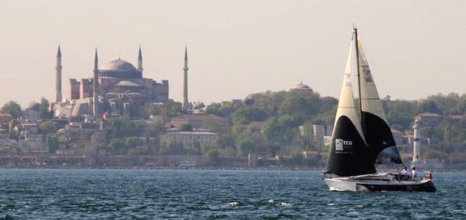 Une journée en voilier à Istanbul