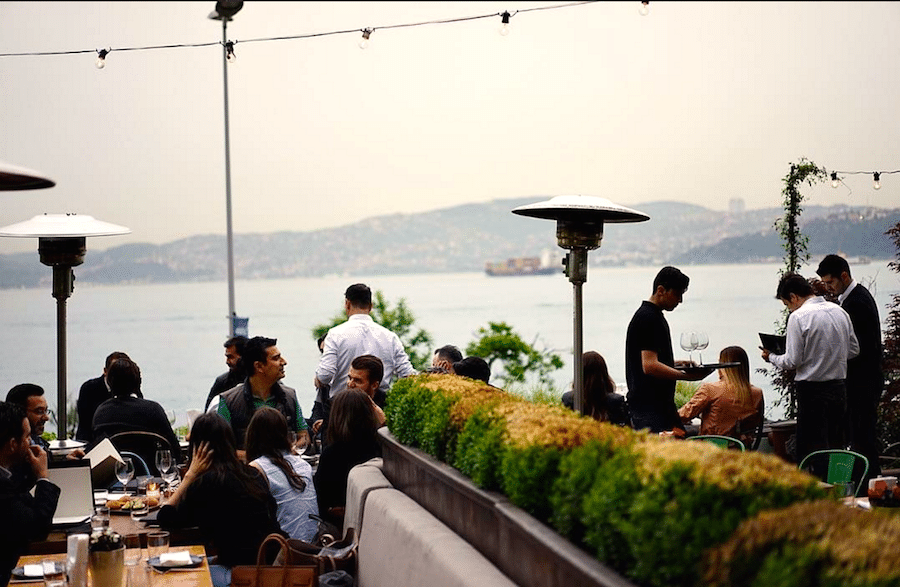 Bosphorus nightlife istanbul laboom