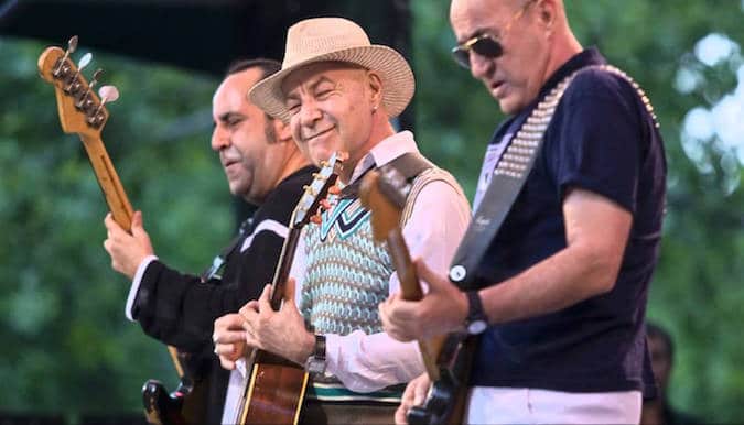 Le groupe MFÖ