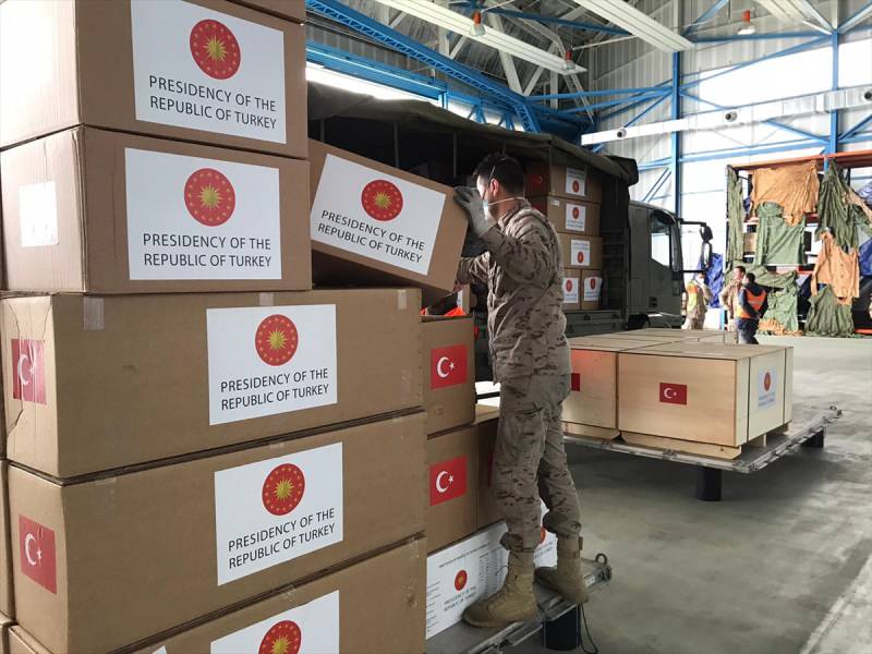 Medical-aid-from-Turkey-delivered-in-Spain.