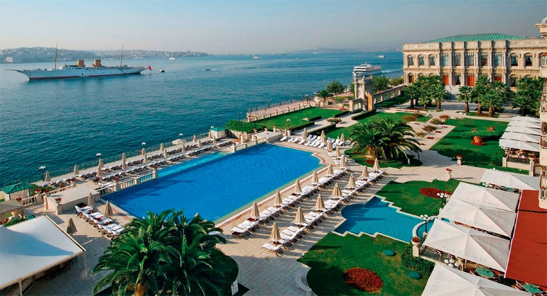 Çirağan-Kempinski-Palace-swimming-pool-by-the-Bosphorus