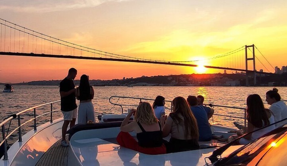 everyday bosphorus tour by boat